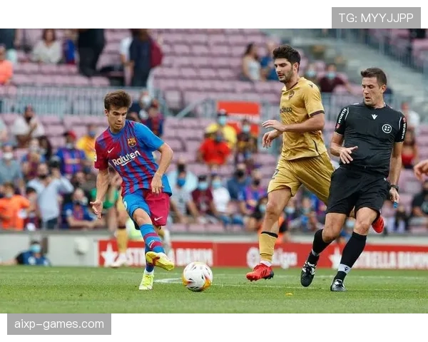 瓦伦西亚新赛季阵容深度解析：新星闪耀崛起，老将稳健护航球队未来