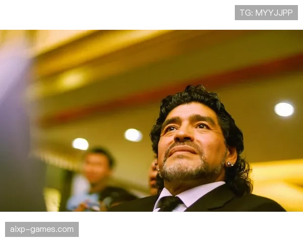 小罗退役后还在夜店蹦迪，豪宅里养了三只老虎当宠物？